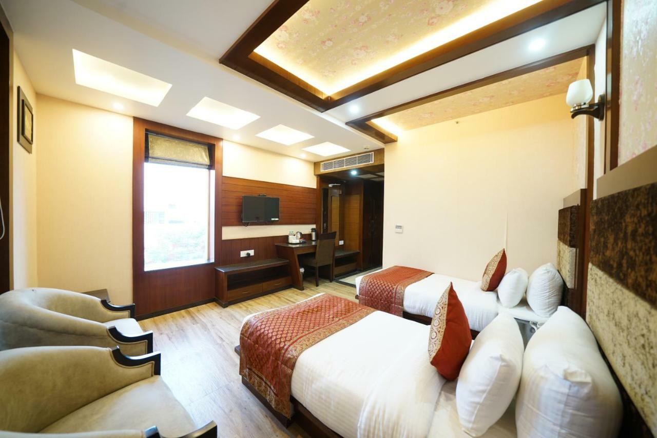 Hotel Square Hotel,varanasi