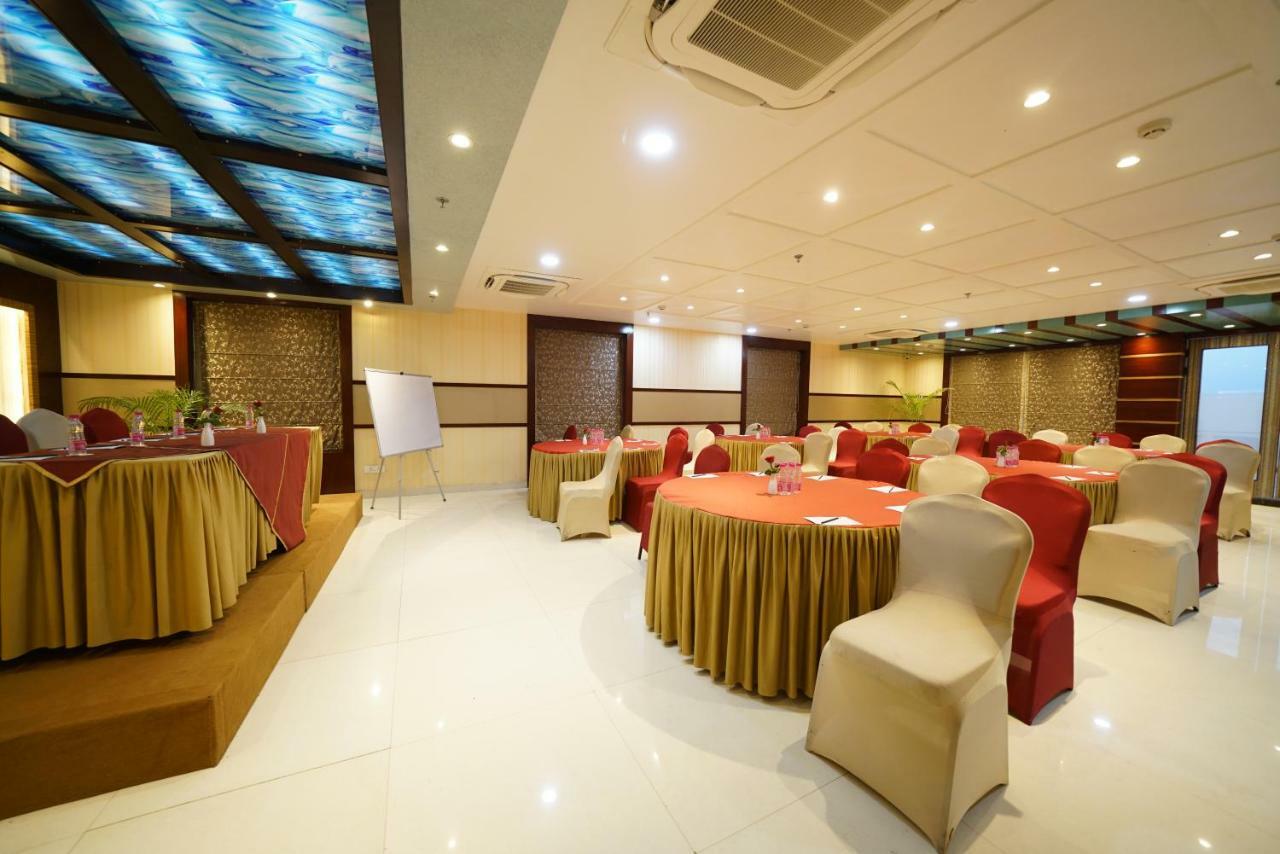 Square Hotel,varanasi 3*