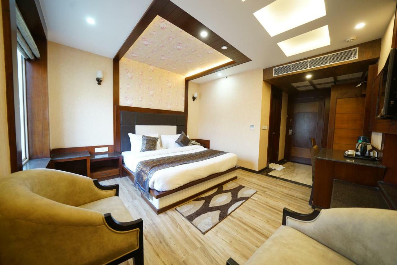 Square Hotel,varanasi Hotel Varanasi