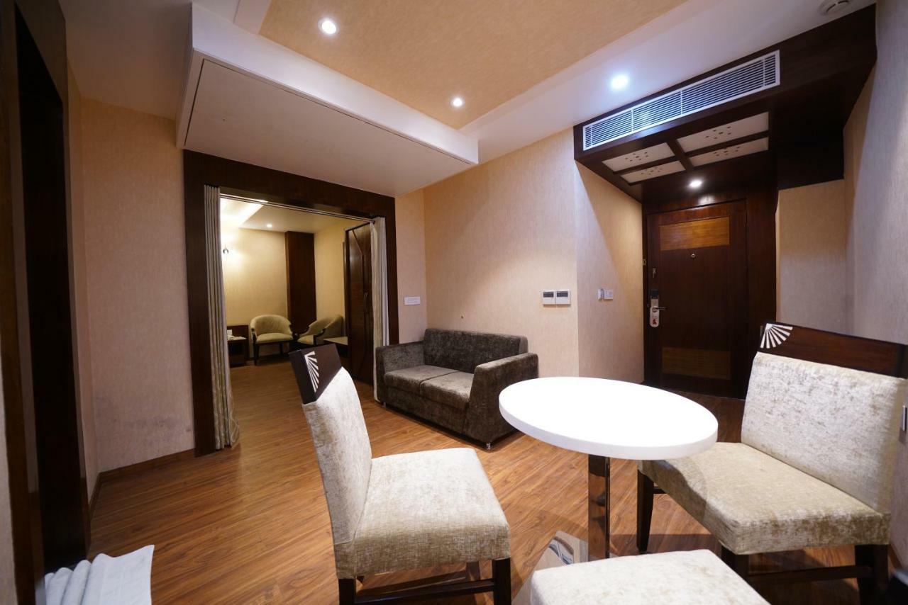 Square Hotel,varanasi
